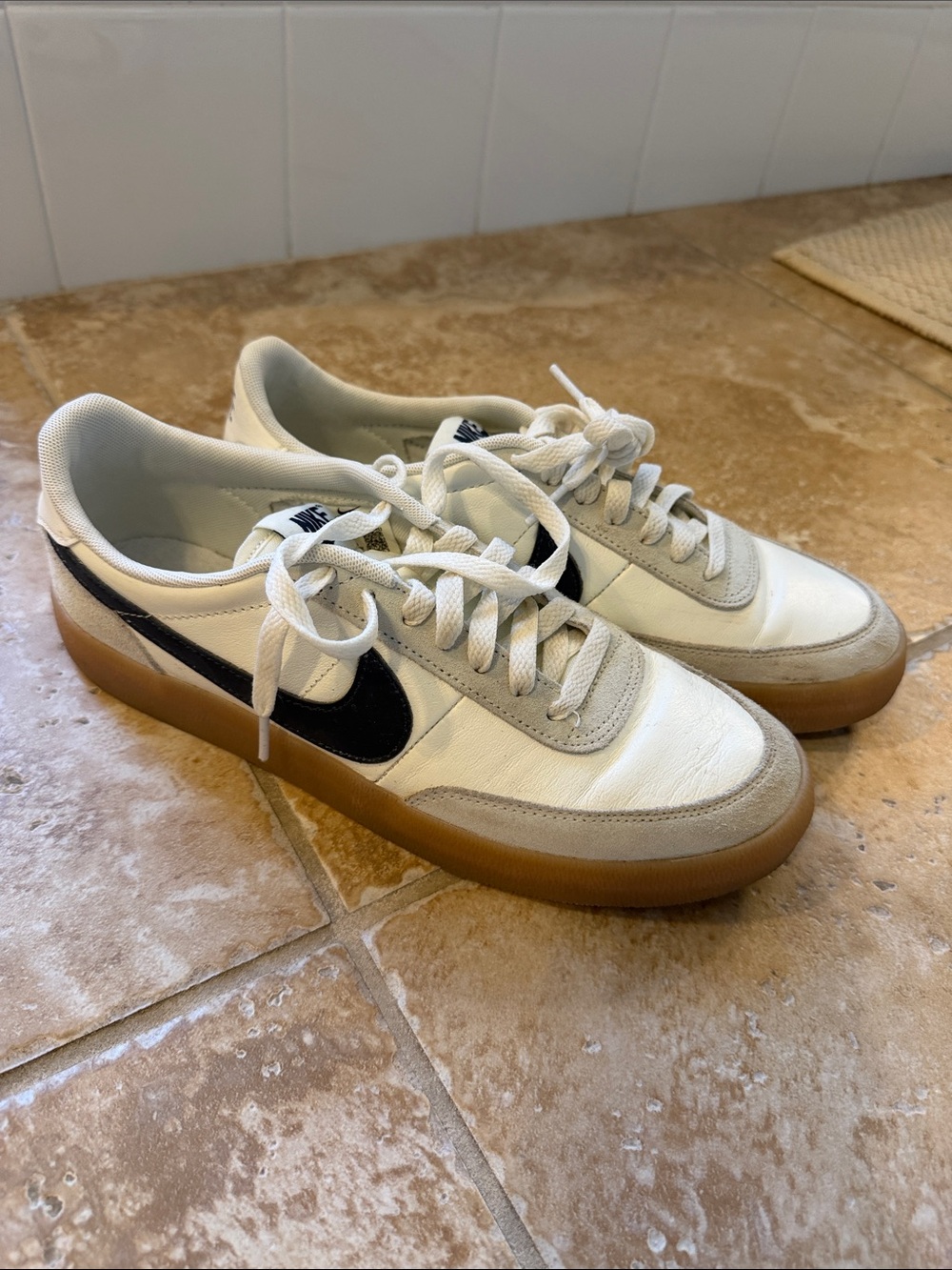 Nike Men’s Killshot White, Navy & Gum Low-Top Sneakers